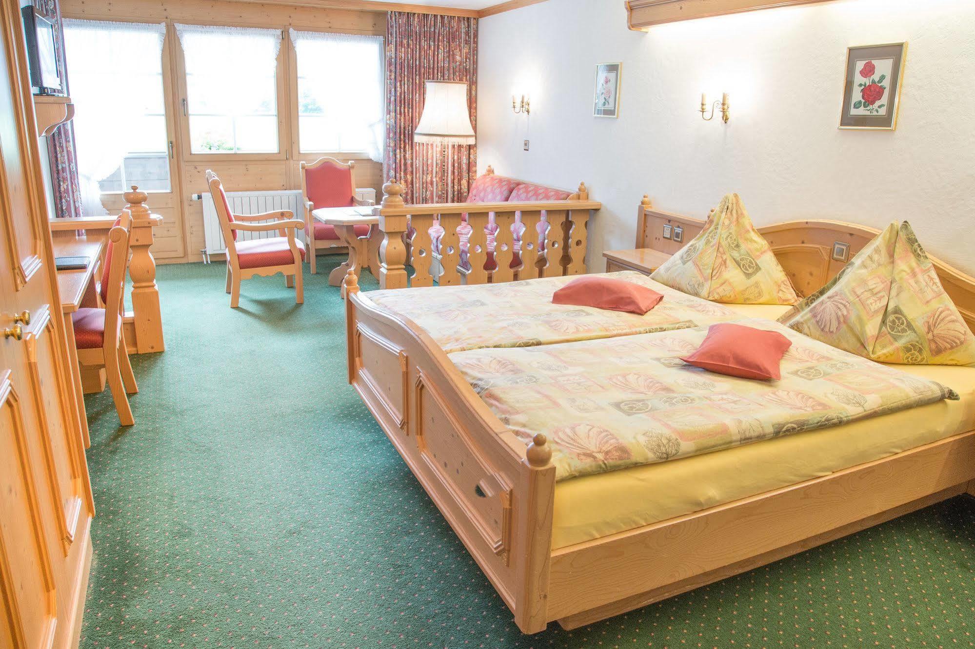 לנק Hotel Simmenhof מראה חיצוני תמונה